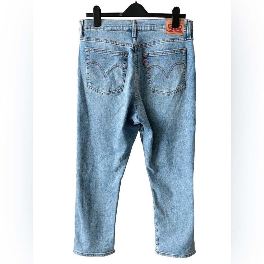 Levi’s Wedgie Straight Jeans Size 32 High Rise Distressed Light Wash Denim - Picture 3 of 6